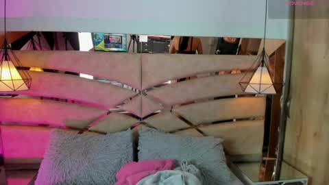 bonet_iris online show from 05-23-26, 11:03