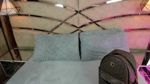 bonet_iris online show from 05-29-26, 11:08