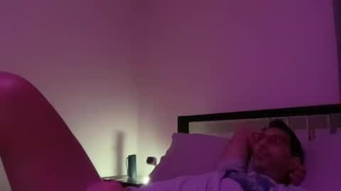 Snapshot of boningfordollars chatting on 10-12-25, 03:05 Janessa and Alex online show from 10-12-25, 03:05