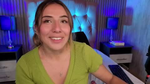 bonnali_lune online show from 04-21-26, 01:42