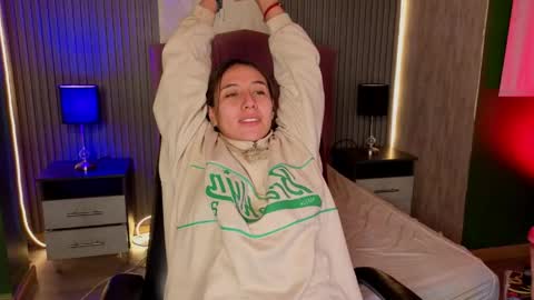 bonnali_lune online show from 06-09-26, 10:16