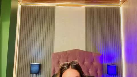 bonnali_lune online show from 06-14-26, 04:36