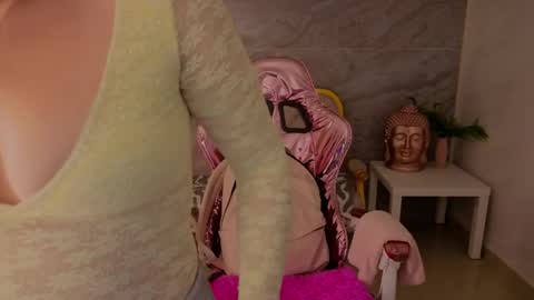 Bonnie  online show from 04-18-26, 07:07