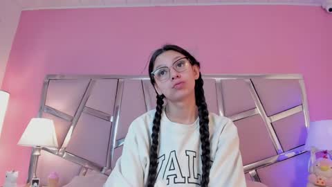 Snapshot of bonniepark_ chatting on 12-28-24, 03:26 Bonnie online show from 12-28-24, 03:26