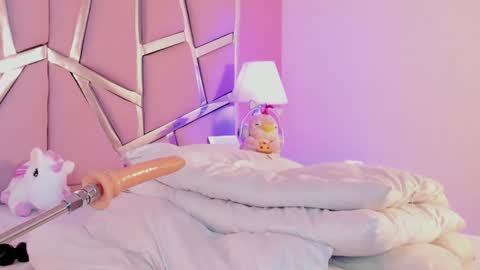 Snapshot of bonniepark_ chatting on 01-03-25, 09:15 Bonnie online show from 01-03-25, 09:15