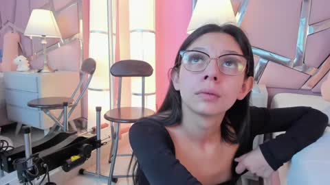 Snapshot of bonniepark_ chatting on 01-13-25, 03:47 Bonnie online show from 01-13-25, 03:47