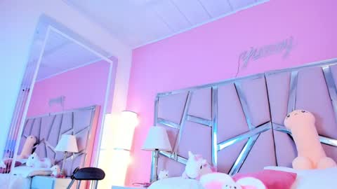 Snapshot of bonniepark_ chatting on 01-29-25, 01:28 Bonnie online show from 01-29-25, 01:28