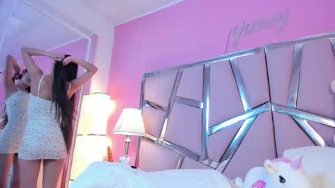 Snapshot of bonniepark_ chatting on 02-10-25, 05:30 Bonnie online show from 02-10-25, 05:30