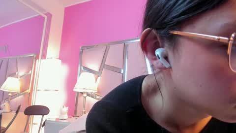 Snapshot of bonniepark_ chatting on 03-07-25, 04:00 Bonnie online show from 03-07-25, 04:00