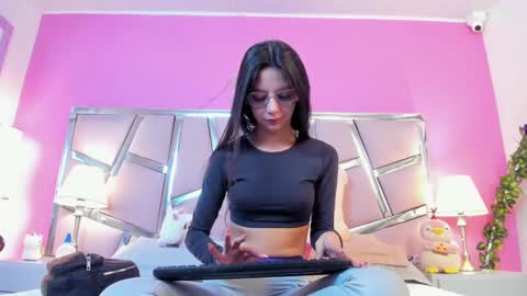 Snapshot of bonniepark_ chatting on 03-10-25, 12:26 Bonnie online show from 03-10-25, 12:26