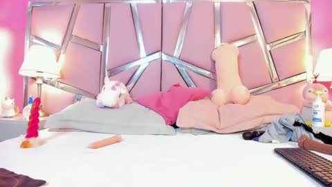 Snapshot of bonniepark_ chatting on 03-10-25, 03:30 Bonnie online show from 03-10-25, 03:30