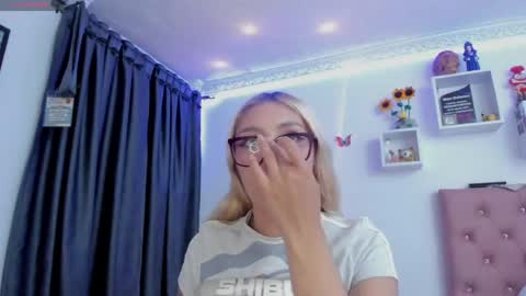 Soffy Brooks Independent model online show from 05-31-26, 06:42