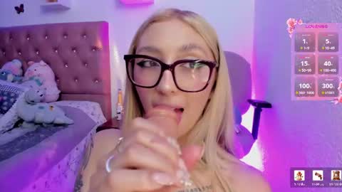 Soffy Brooks Independent model online show from 06-11-26, 04:43