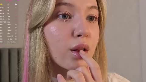 Eva online show from 07-10-26, 02:41