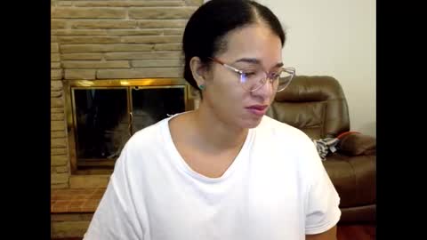 Queen Bon Vivantt online show from 11-12-25, 02:28