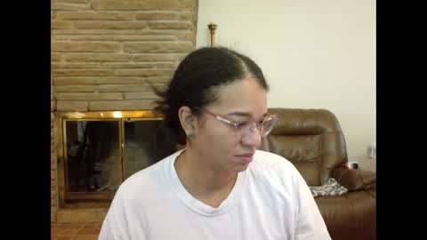 Queen Bon Vivantt online show from 11-14-25, 02:05