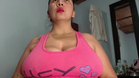 Snapshot of boobs_helling_ chatting on 12-20-24, 08:34 Luciana independent model online show from 12-20-24, 08:34