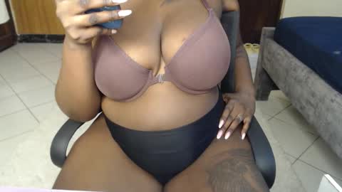 booby_candy online show from 10-10-25, 09:52