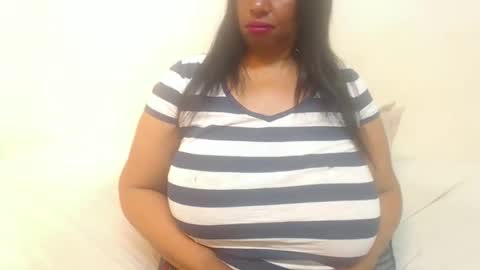 boobyqueen online show from 05-26-26, 04:58