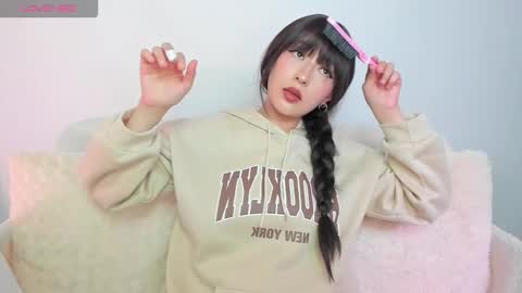 Snapshot of boonie_girl chatting on 11-10-25, 10:31 Booniee online show from 11-10-25, 10:31