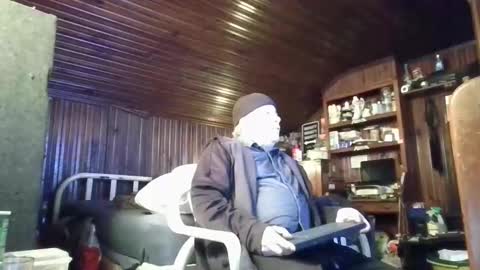 Snapshot of booshy chatting on 01-23-25, 06:35 Booshwa online show from 01-23-25, 06:35