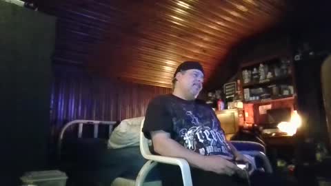 Snapshot of booshy chatting on 02-07-25, 06:45 Booshwa online show from 02-07-25, 06:45