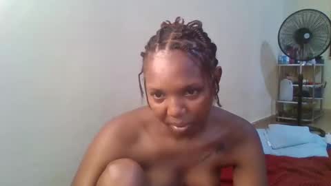 Snapshot of bootie_caramel chatting on 02-15-26, 12:47 bootie_caramel online show from 02-15-26, 12:47