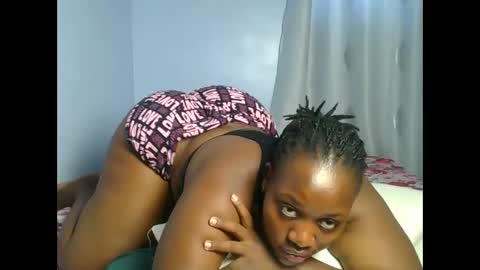 sandrah online show from 11-28-25, 09:01