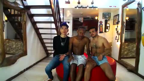 Snapshot of boranget chatting on 01-17-25, 11:38 boranget online show from 01-17-25, 11:38