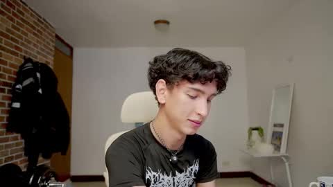 Bream online show from 12-18-25, 01:06