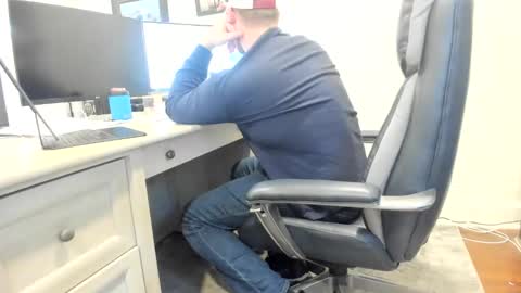 Snapshot of boredhorndog chatting on 12-04-24, 06:06 Boredhorndog online show from 12-04-24, 06:06