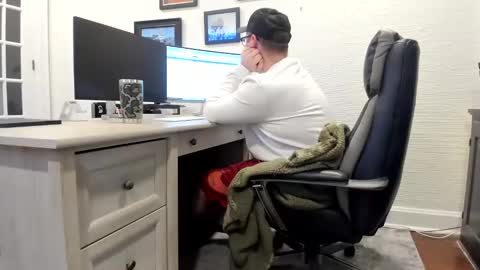 Snapshot of boredhorndog chatting on 01-05-25, 08:42 Boredhorndog online show from 01-05-25, 08:42