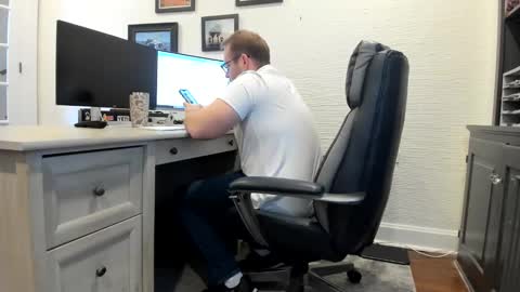 Snapshot of boredhorndog chatting on 01-13-25, 04:41 Boredhorndog online show from 01-13-25, 04:41