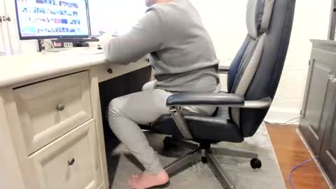 Snapshot of boredhorndog chatting on 01-20-25, 06:21 Boredhorndog online show from 01-20-25, 06:21