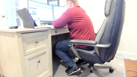 Snapshot of boredhorndog chatting on 02-10-25, 04:14 Boredhorndog online show from 02-10-25, 04:14