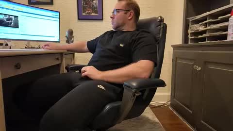 Snapshot of boredhorndog chatting on 12-02-25, 03:45 Boredhorndog online show from 12-02-25, 03:45