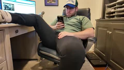 Snapshot of boredhorndog chatting on 02-16-26, 04:36 Boredhorndog online show from 02-16-26, 04:36