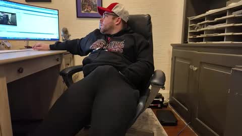 Snapshot of boredhorndog chatting on 03-16-26, 02:43 Boredhorndog online show from 03-16-26, 02:43