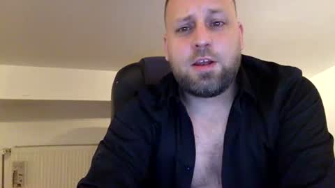 hugo online show from 05-29-26, 03:04