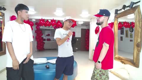 Snapshot of boschcz chatting on 01-26-25, 04:09 THOMAS AND DAMIAND online show from 01-26-25, 04:09