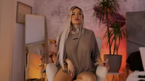 BriannaXmoon online show from 02-14-26, 06:37