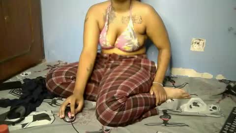 botty_queen online show from 04-20-26, 06:16