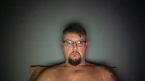 bowtieguy84 online show from 12-18-25, 03:01