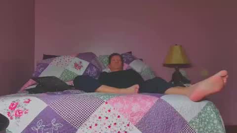 Snapshot of boxgobbler chatting on 12-15-25, 10:03 Rihanna online show from 12-15-25, 10:03