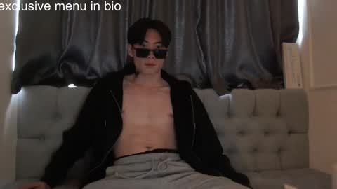 Snapshot of boxman556990 chatting on 11-20-25, 02:23 boxman556990 online show from 11-20-25, 02:23