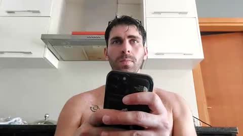 Snapshot of boy_aroundtheworld chatting on 04-08-26, 02:39 Dan online show from 04-08-26, 02:39