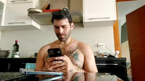 Snapshot of boy_aroundtheworld chatting on 04-27-26, 12:36 Dan online show from 04-27-26, 12:36