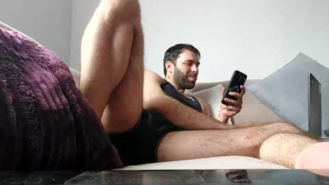 Snapshot of boy_aroundtheworld chatting on 05-11-26, 08:31 Dan online show from 05-11-26, 08:31