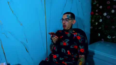 boy_tatto77 online show from 04-13-26, 01:11