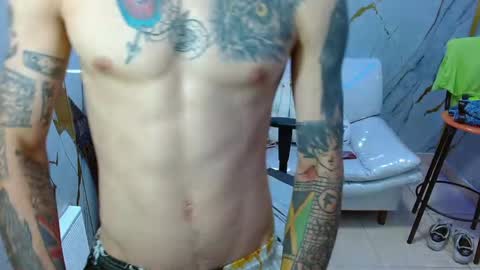 boy_tatto77 online show from 04-20-26, 12:08